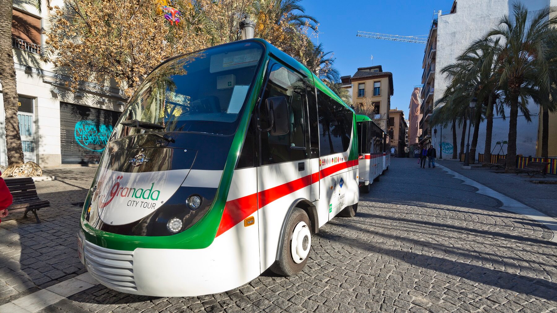 tour granada bus